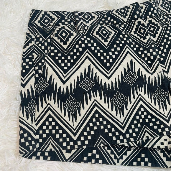 EUC J. Crew Textured Allover Print Chino Shorts 12 Diamond Ikat - Picture 4 of 15